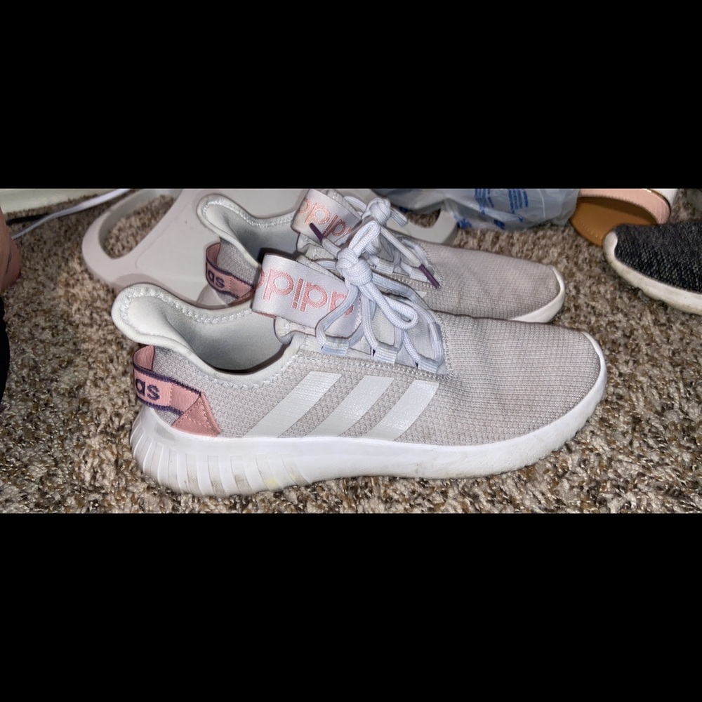 Adidas tennis shoes
